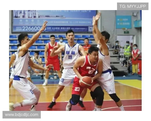 武汉篮球队在总决赛中的耐力表现分析与战术探讨