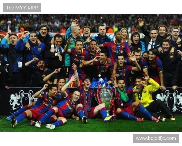 巅峰巴萨与米兰王朝的对决：足球历史上的传奇交锋与荣耀传承